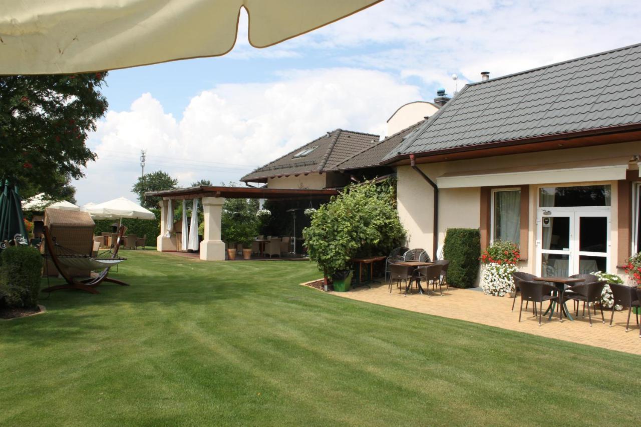 Dworek Szonowice Exterior foto